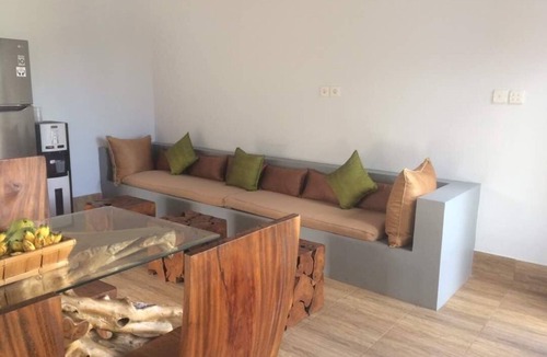 Ubud City-Centre Villa | VILLA FRANGIPANI 6 ROOMS 12+ PEOPLE UBUD
