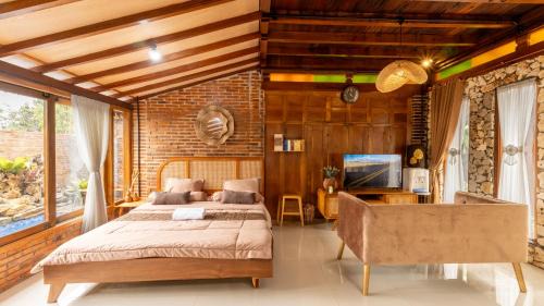 Pakem Villa | Villa Kaluna - 3 Bedroom Javanese Villa in Kaliurang