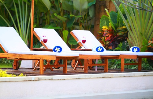 Tumbak Bayuh Villa | Villa Nico exquisite 5 bedrooms in lovely Balinese-inspired décor.