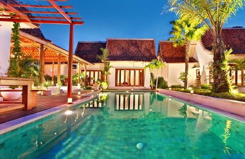 Tumbak Bayuh Villa | Villa Nico exquisite 5 bedrooms in lovely Balinese-inspired décor.