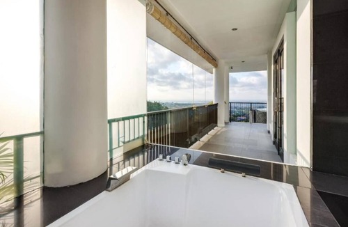 Bukit Villa | Villa Ocean's Height By Fays Hospitality