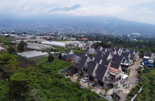 Prigen House | Villa pak joni