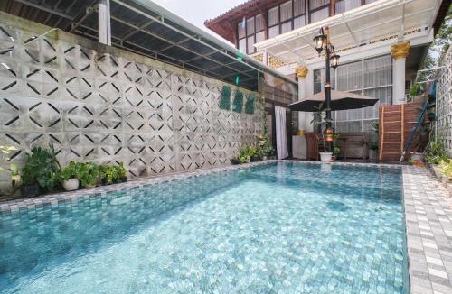 Mlati Villa | Villa Roemah Restoe Kolam Renang Private