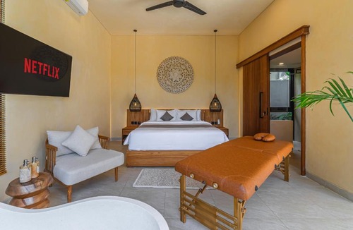 Cemagi Villa | Villa Seabel - AYO 5, Chic 2BR Tropical Getaway in Seseh, Close to Beach