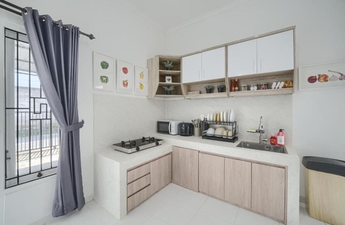 Yogyakarta Villa | Villa Sore Teduh Luxury 3BR Near Ambarukmo Plaza and Coffee Shops