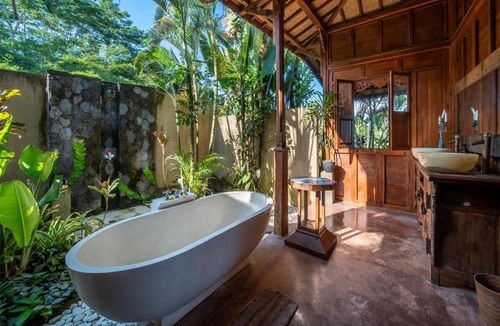 Kenderan Villa | Villa Tau