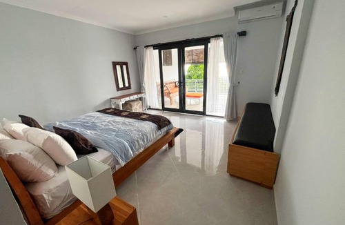 Sukasada Apartment | Villa Wibuti