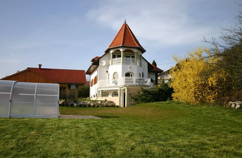 Cserszegtomaj Villa | Villa with breathtaking views in Heviz, indoor pool 9,30x3,50x1,40 m