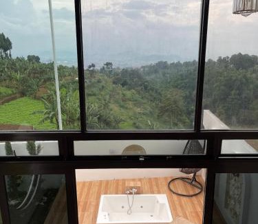 Parongpong Villa | Villa with Jacuzzi, Damar Ningrum 4