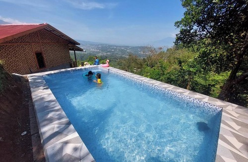Megamendung Villa | Villa Zoya Montana
