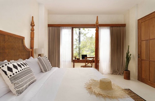 Berawa Hotel | White Goose Boutique Hotel