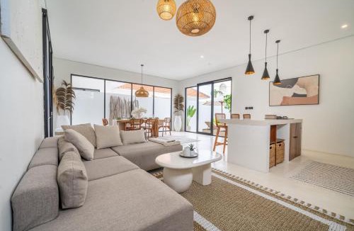Ungasan Villa | White Manta Villa - Tropical Family Retreat with Pool&Outdoor Lounge