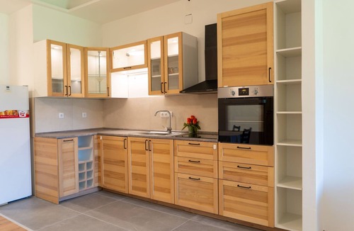 Strobl Apartment | Wohnung Garten 2 Seeblick by Interhome