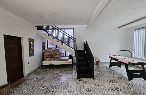 Ciburial House | Wonderful 5-bedroom house with AC in charming Bandung and Mountain Views.