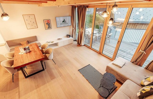 Schonberg House | Wonderful villa for 8 guests with WIFI, TV, terrace and pets allowed