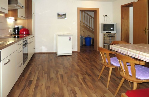 Burgstall Villa | Wonderful villa for 14 people with WIFI, TV and balcony