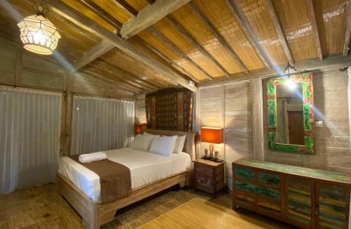 Bukit House | Wooden Cabin In Jimbaran - Lilium Suite