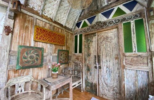 Bukit House | Wooden Cabin In Jimbaran - Lavender Suite