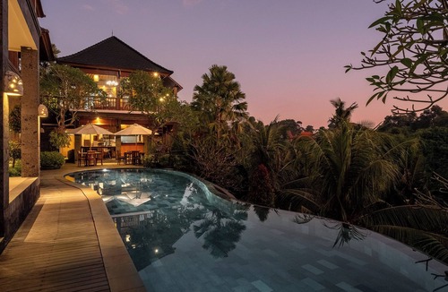 Batuan Hotel | Yanyan Resort Ubud