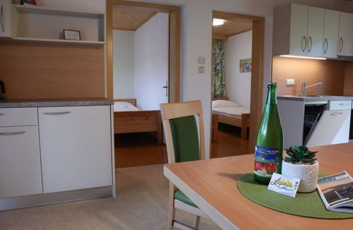 Klopein Apartment | Yellow Apartment "Schau zum See" No. 6 - Lipnik Vacation Rentals