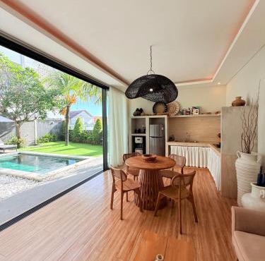 2 bedroom villa close to berawa beach finns beach