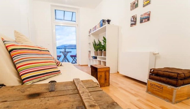 2 room old building apartment with balcony in Graz