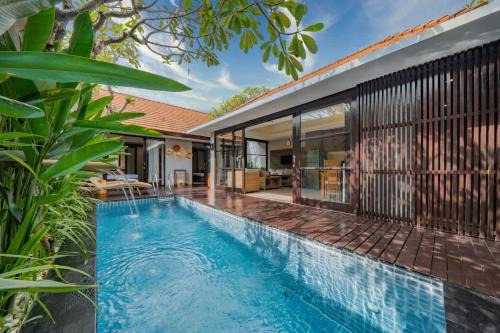 2BR villa w- private pool & workspace