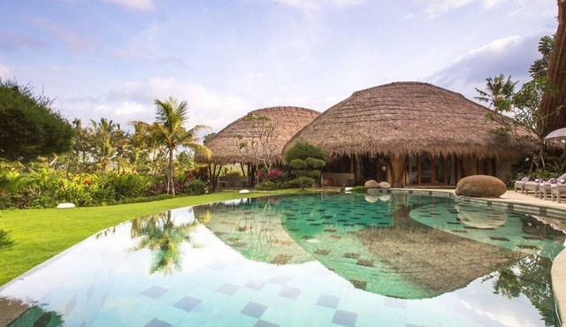 5BR VILLA UBUD BALI HOLIDAY in Bali