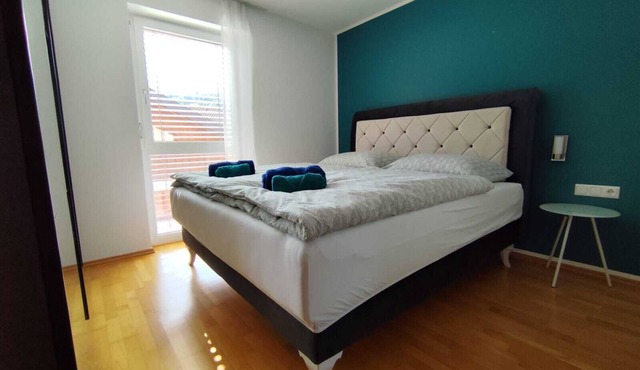 85 m2 Ferienwohnung mit überdachtem Parkplatz und Außenstellplatz - Bergblick in Bürs