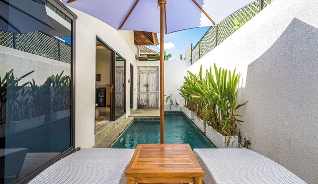 Aesthetic Villa Jasmine with Private Pool -Canggu in Tibubeneng