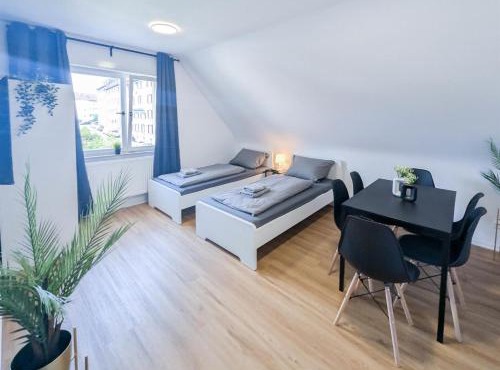 ALFA Stuttgart 3 Zimmer 6 Betten Apartment Wasen MercedesBenz MHP Arena l Bad I Küche l WIFI & SmartTV l 3BR & 6 Beds l Bathroom l Kitchen in Stuttgart