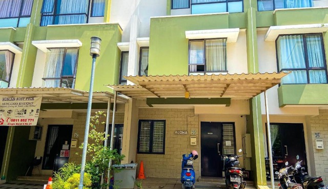 Aloha Guest House - 1 Male Only in Tangerang