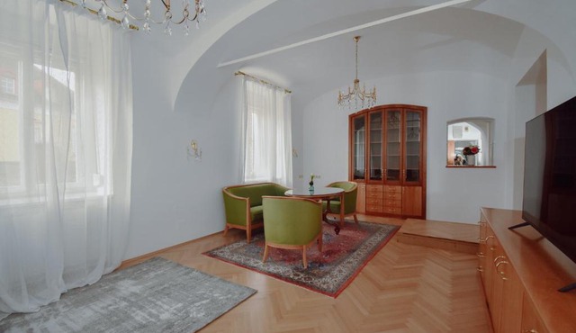 Altbauwohnung in städtischer Ruhelage in Feldbach