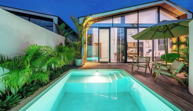 Amazing 3BR w Beach Access, Pool+Garden & Office in South Kuta