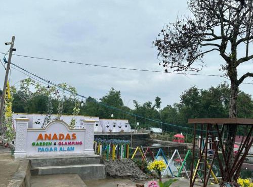 Anadas Garden & Glamping in Pagaralam