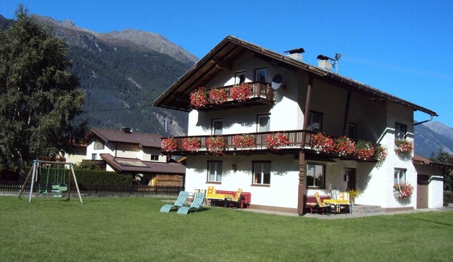 Apartment 2-4 persons - Guesthouse Ennemoser in Unterlängenfeld