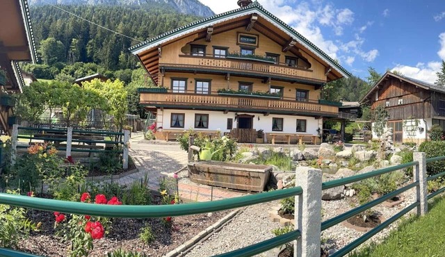 Apartment 'Hitscherhof - Abart' with Balcony and Wi-Fi in Söll