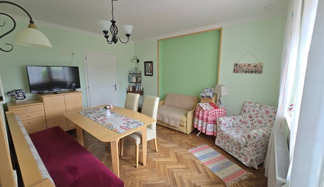 Apartment 'Landhaus Noreia' with Mountain View, Shared Terrace and Wi-Fi in Srejach