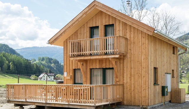 Amazing chalet with hot tub in Sankt Georgen am Kresichberg