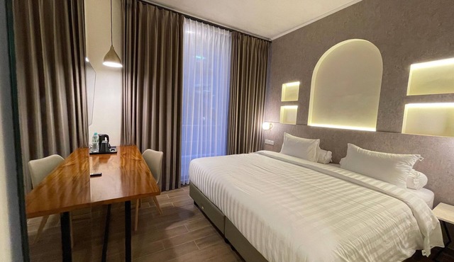 Azana Essence Sanggabuana Bogor