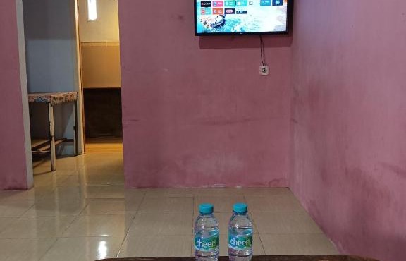 B&B Guest House 2 in Genteng