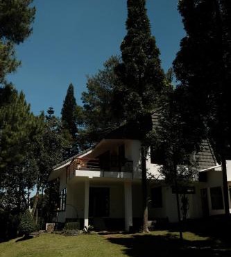 Balconé Lodge