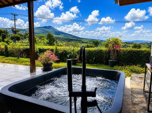 Balinese villa with stunning views in Bedugul, near Lake Beratan and Golf course