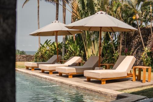 Beachfront Luxury Villa in Beraban with Private Pool in Krambitan