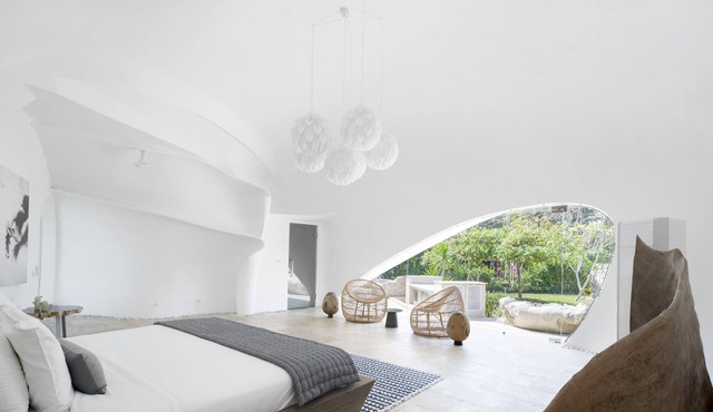 Beachfront Villa The Cloud in Tabanan