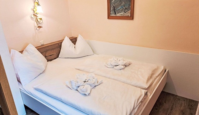 Beautiful apartment for 6 people with WIFI, TV, balcony and pets allowed in St Michael Im Lungau