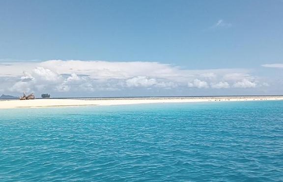 Belum ada nama in Pulau Gam