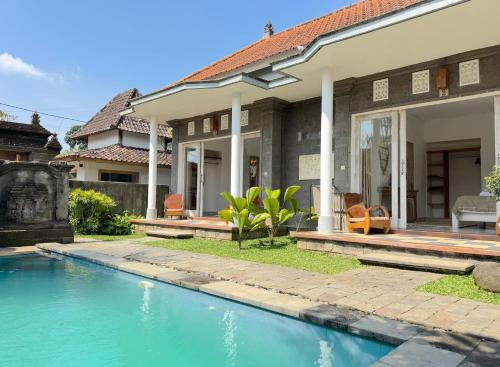 Big Villa with 4 Bedrooms and Private Pool in Ubud