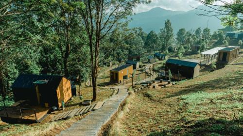 Bobocabin Gunung Mas, Puncak in Tagalbato