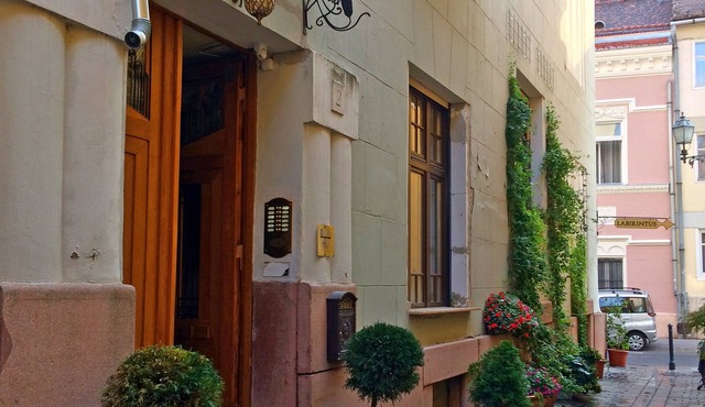 Boutique Studio Suite in Buda Castle (Castle District) | Cozy Luxury & Design in Budapest